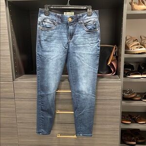 Democracy Blue Ankle Cropped Jeans Modern Fit